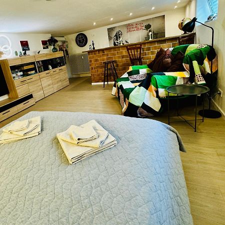 Tulip Path 3, Ferien & Monteur Wohnung Melle Bagian luar foto