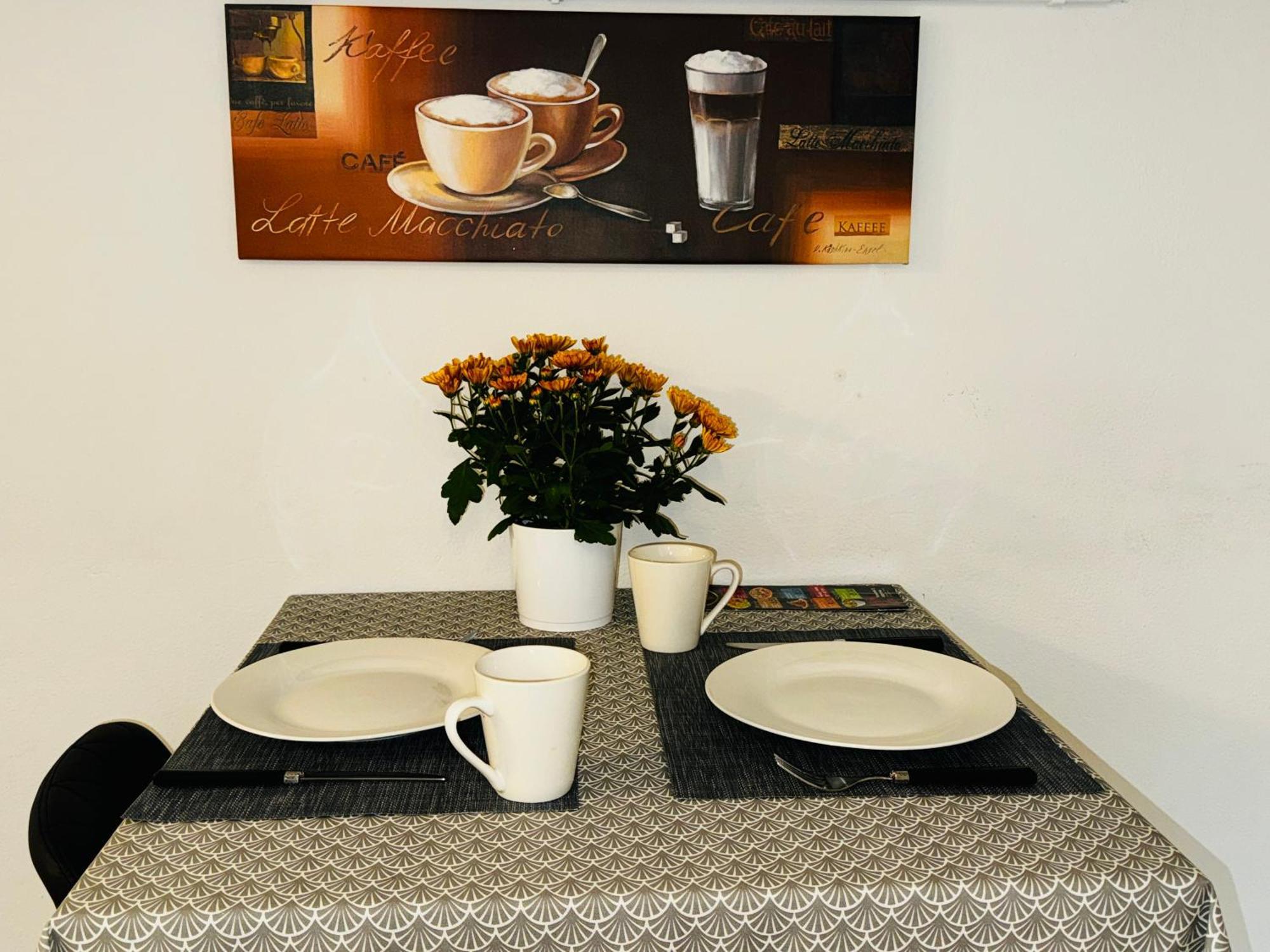 Tulip Path 3, Ferien & Monteur Wohnung Melle Bagian luar foto