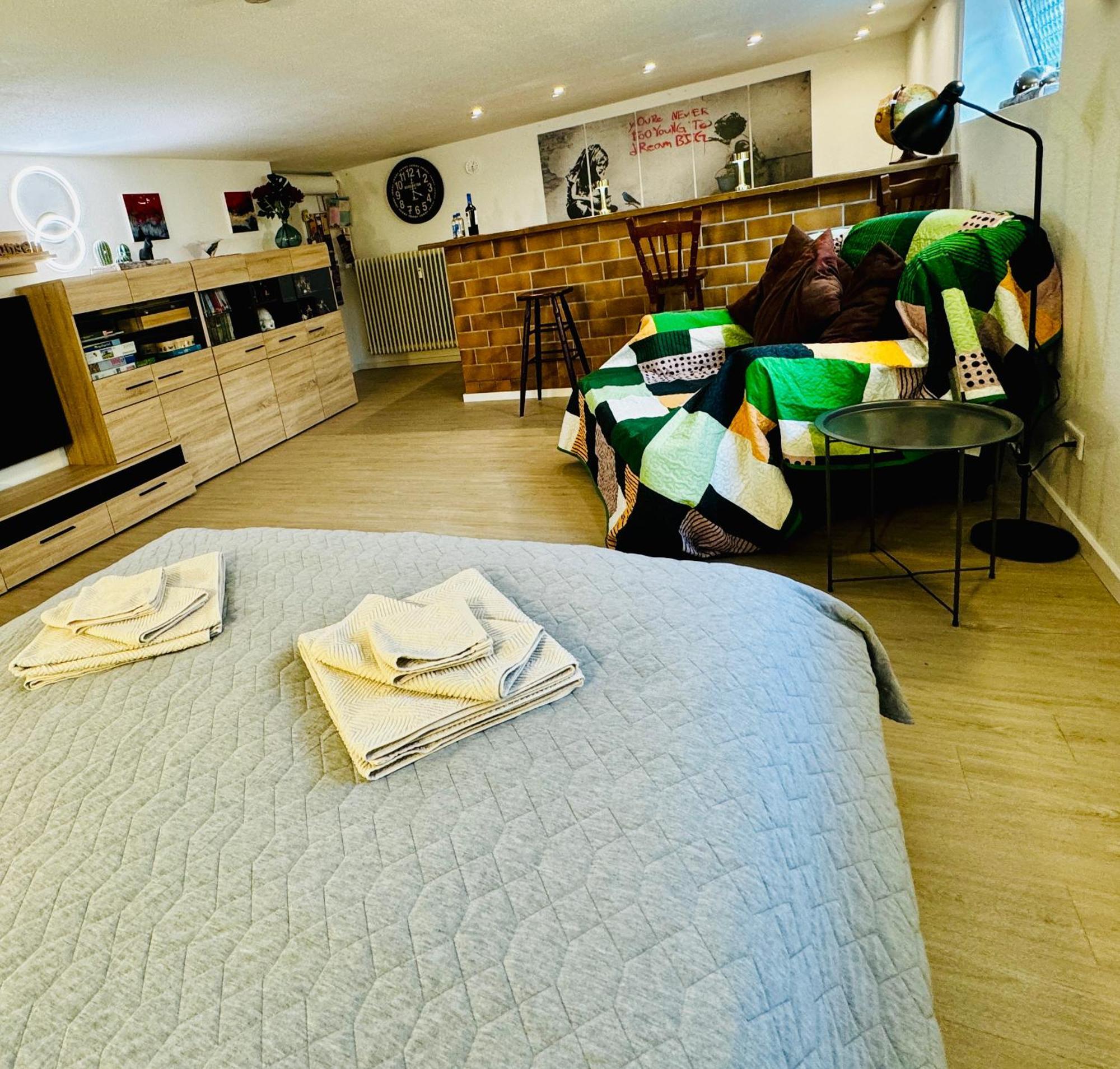 Tulip Path 3, Ferien & Monteur Wohnung Melle Bagian luar foto